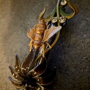 Elegant Insect Brooch with Floral Design